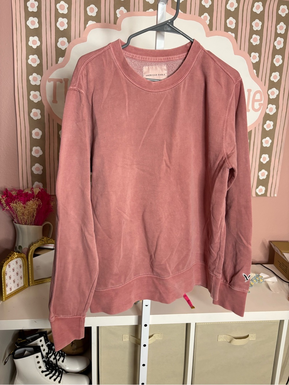 American Eagle Outfitters Dusty Rose Crewneck Sweatshirt